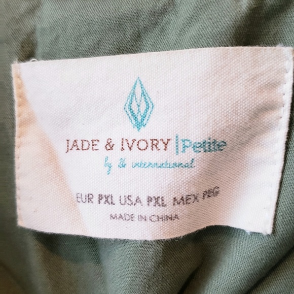 Jade and Ivory green jacket - Picture 3 of 3